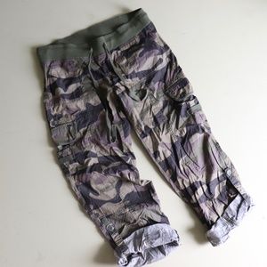 Camo Pants/Capris Size M